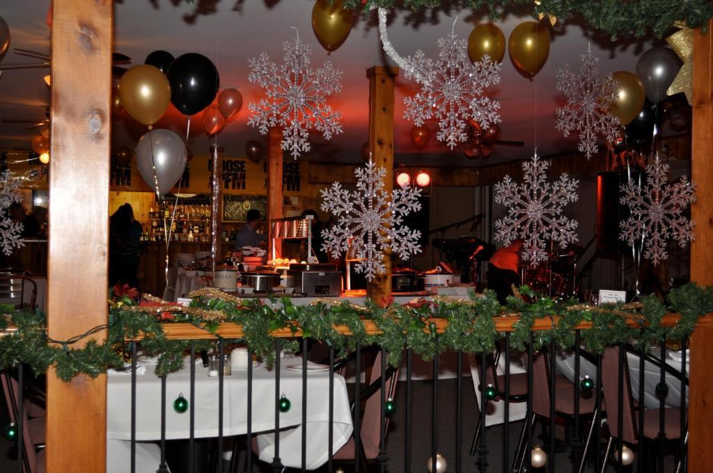 Red Umbrella Inn Minden Hills Екстериор снимка