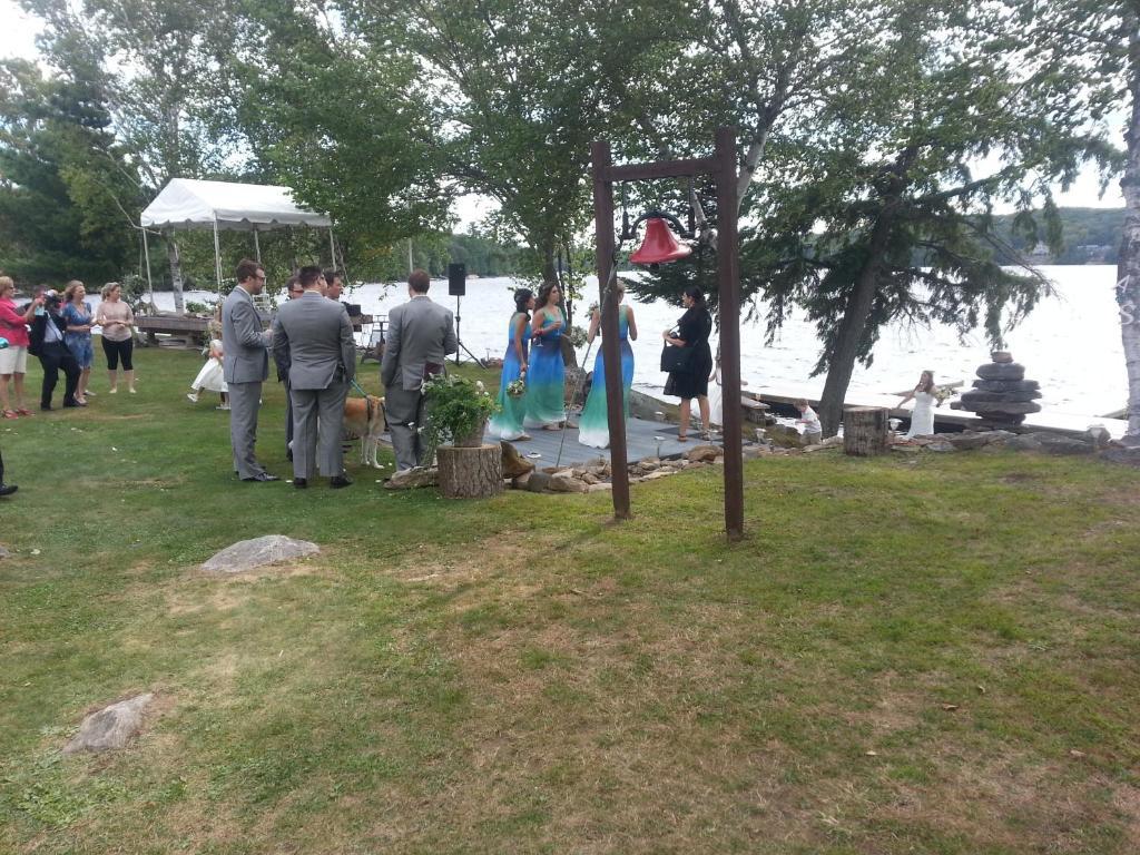 Red Umbrella Inn Minden Hills Екстериор снимка